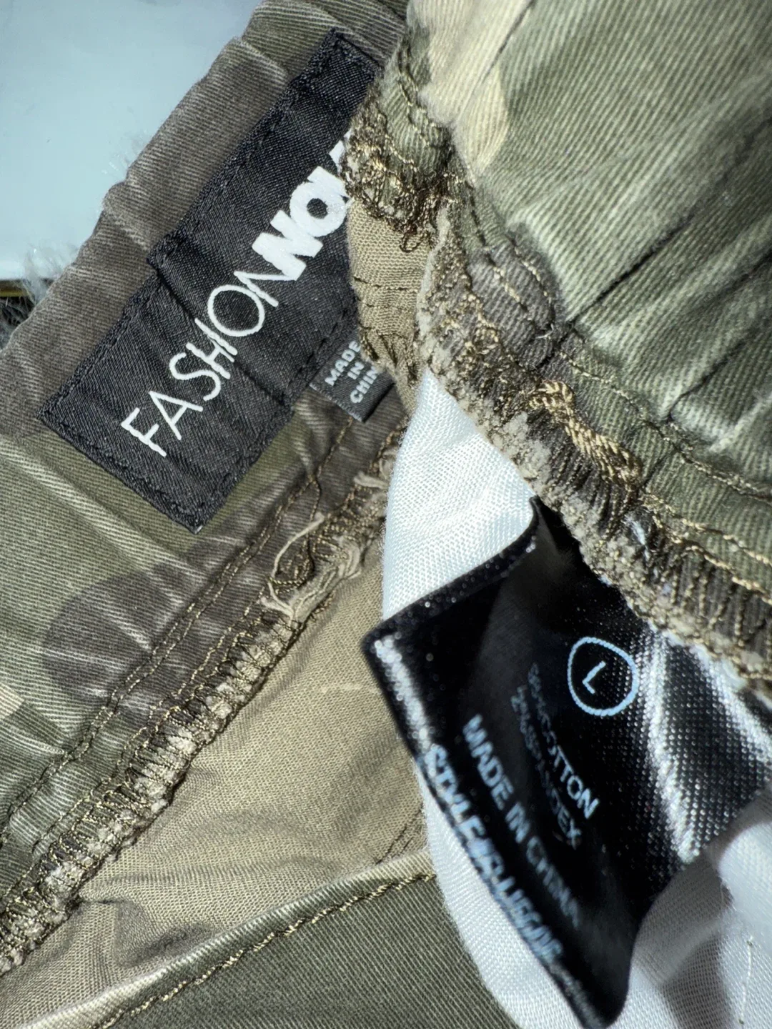 includes everything Old Navy Red Plaid Puffer Jacket - Size L image indicator(5)