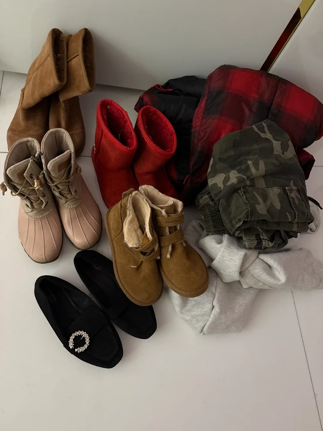 includes everything Old Navy Red Plaid Puffer Jacket - Size L image indicator(10)