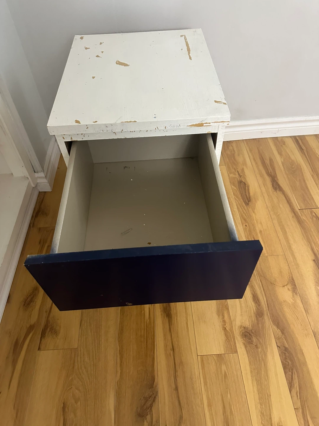 White & Navy 2-Drawer Side Table - photo 3