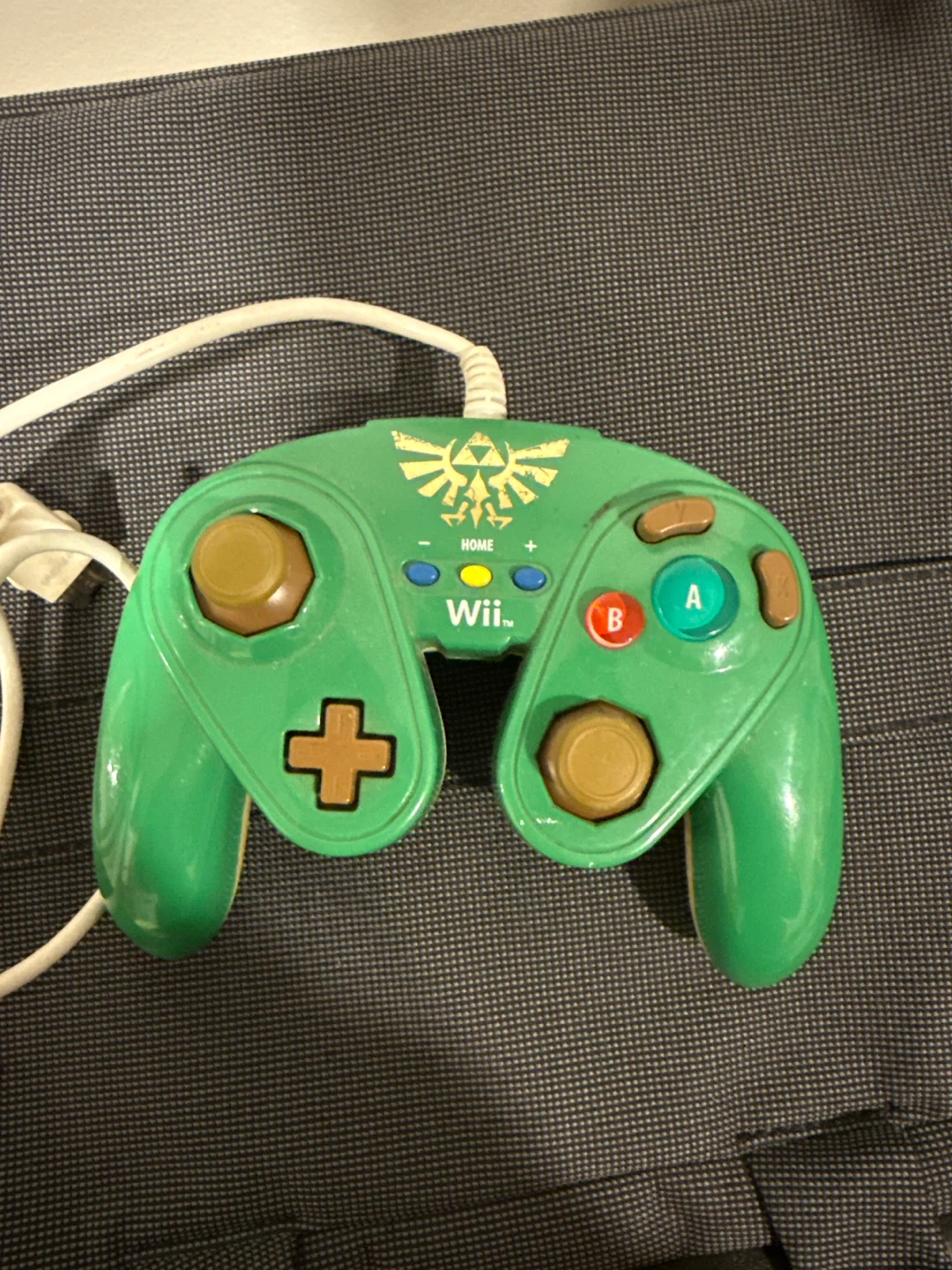 Legend of Zelda Wii Controller - Green - photo 2