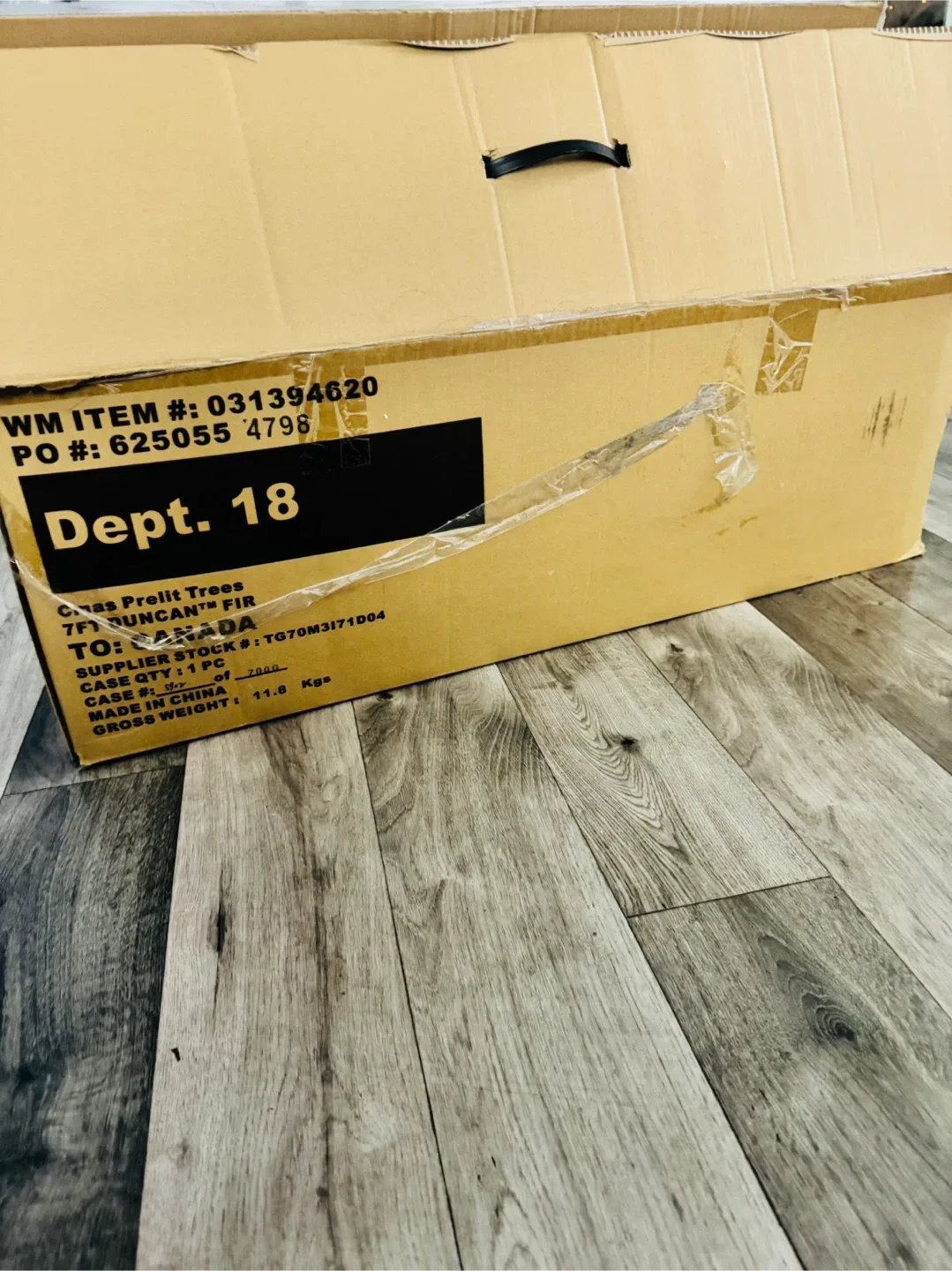 Holiday Time 7-ft Pre-Lit Duncan Fir Tree image indicator(3)