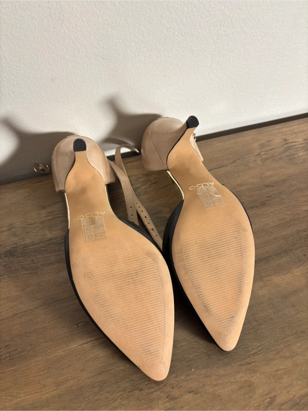 ALDO Two-Tone Pointed-Toe Heels Size 9 - Grab It Today! image indicator(5)