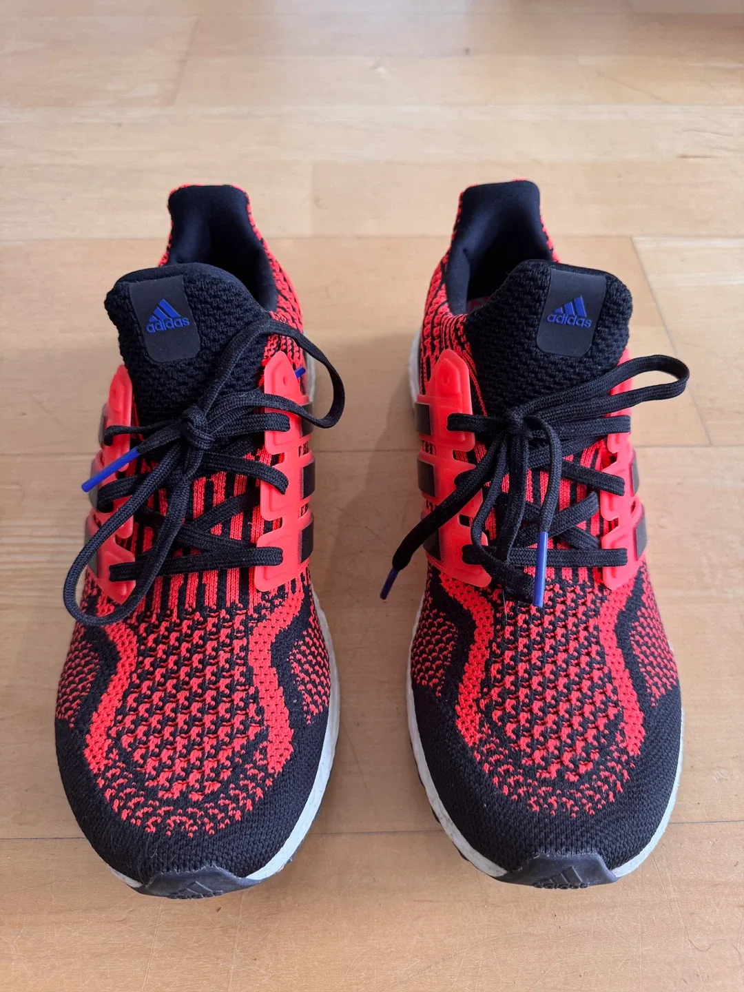Adidas UltraBoost 5.0 DNA Solar Red Black, US 11