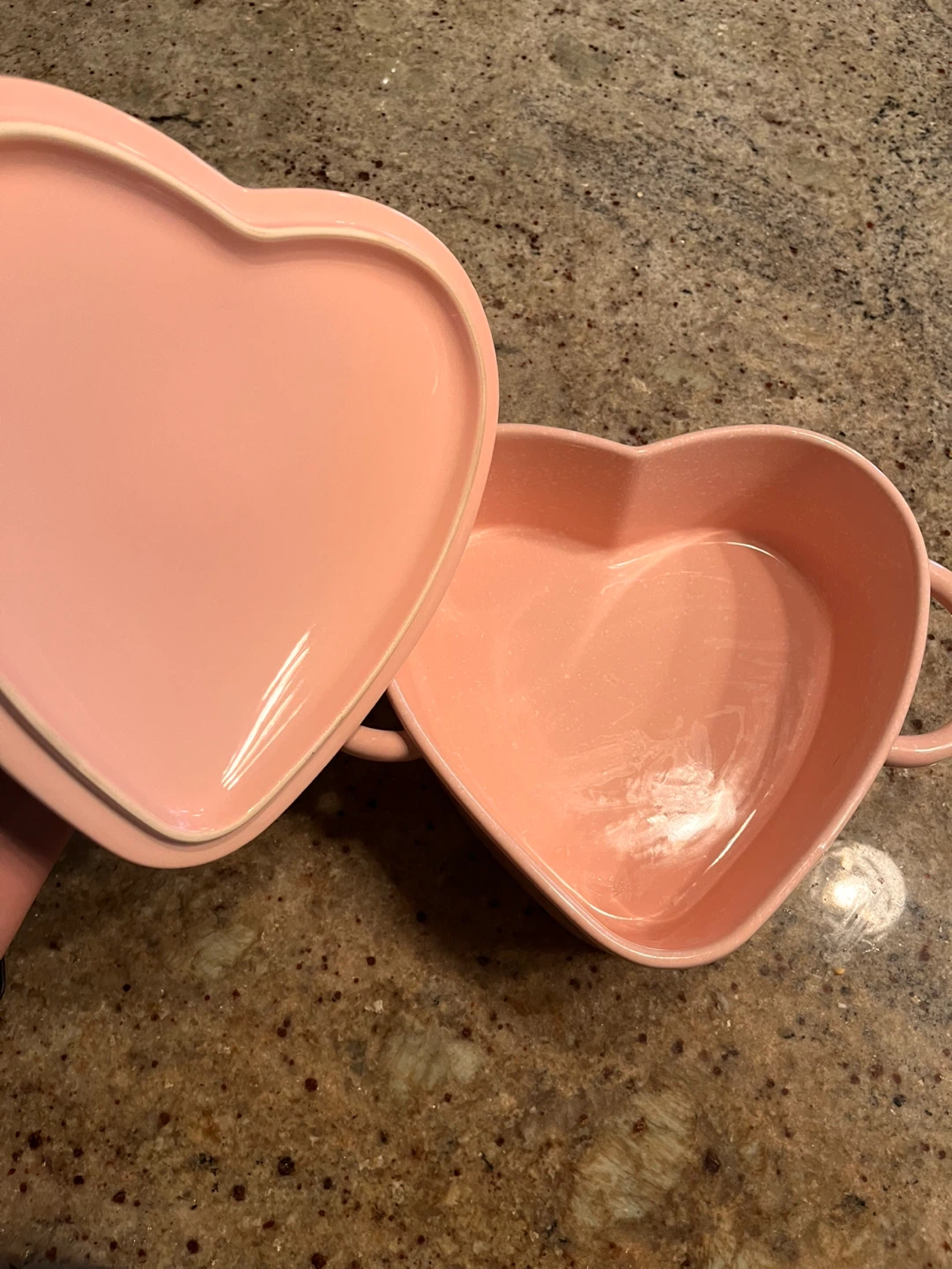 Heart-Shaped Casserole Dish with Lid - photo 2