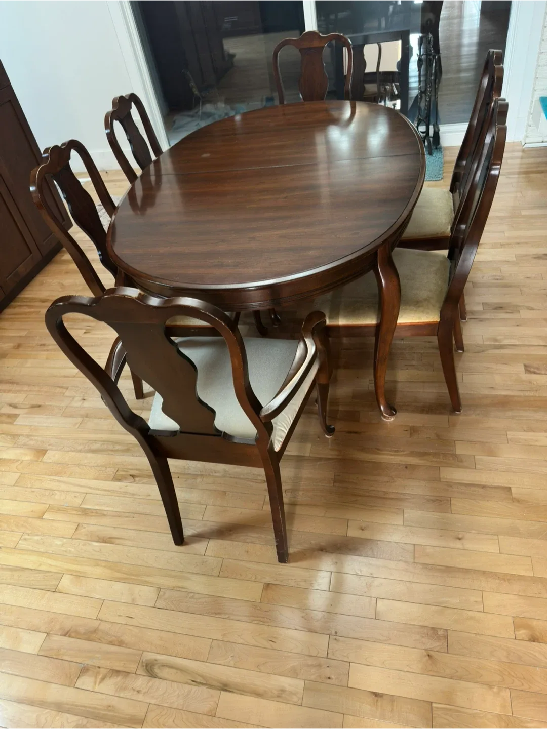 Cherry wood Dining Table Set & Hutch
