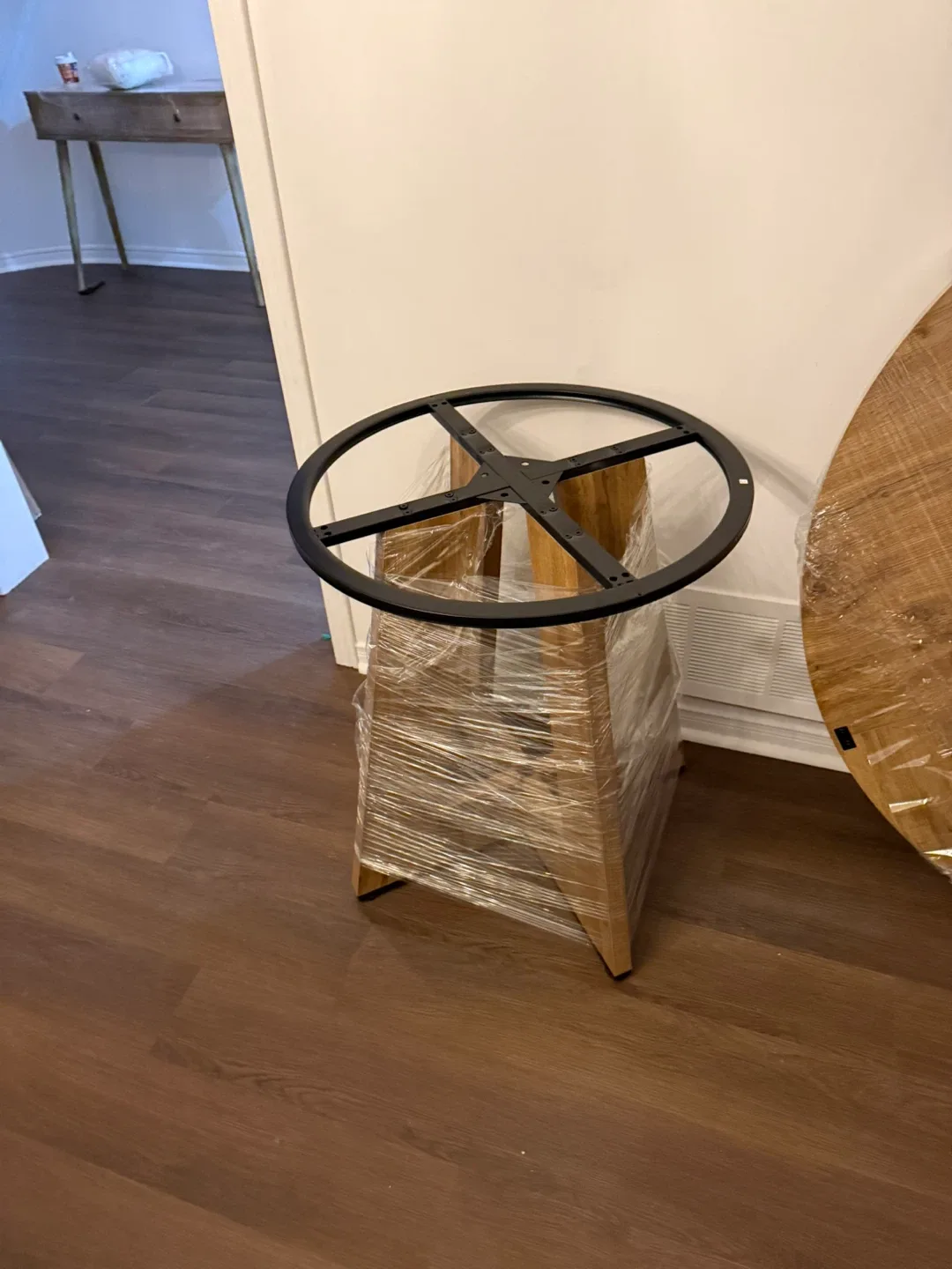 Round Wood Dining Table - 47.24" Diameter image indicator(5)