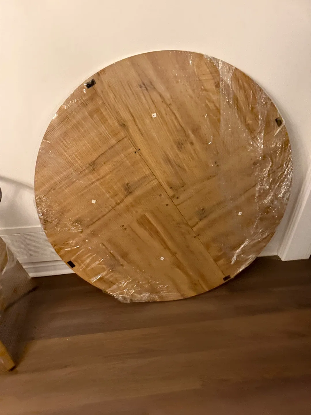 Round Wood Dining Table - 47.24" Diameter image indicator(4)