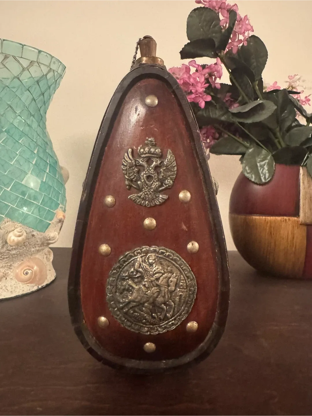 Antique Vintage Decorative Powder Flask. image indicator(3)