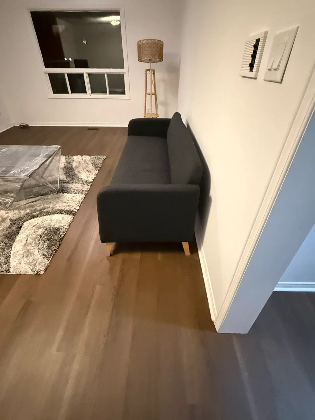 Black Sofa image indicator(4)