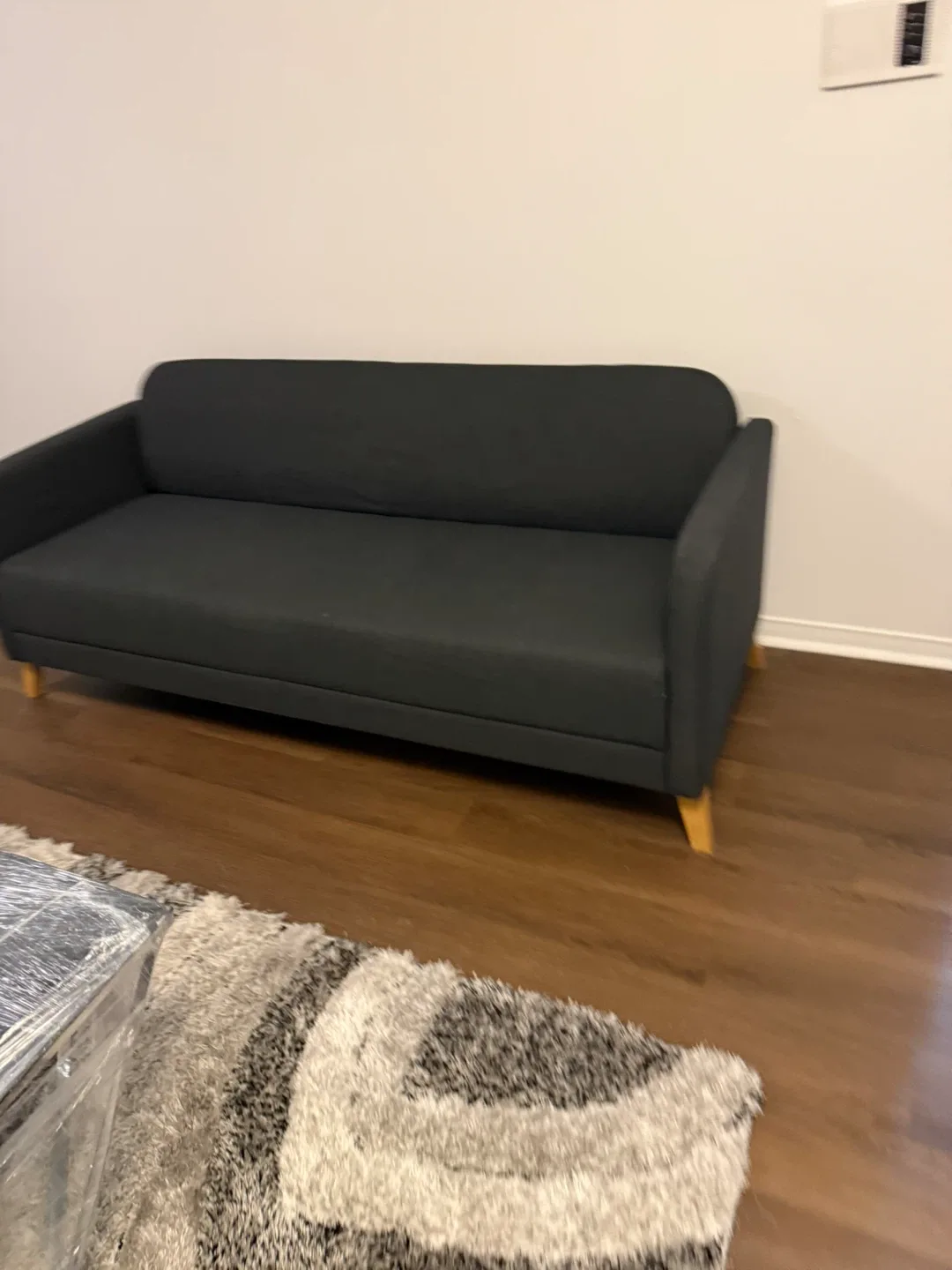 Black Sofa image indicator(3)