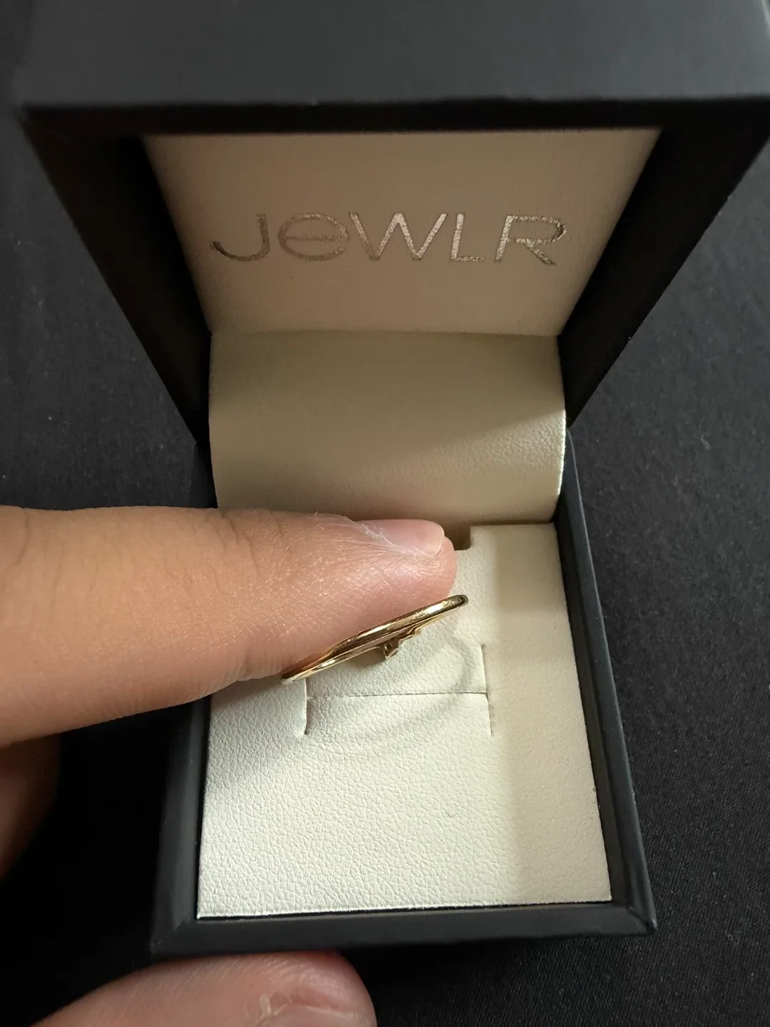 Women’s 10K Gold Emerald Ring - Size 7.5 image indicator(3)