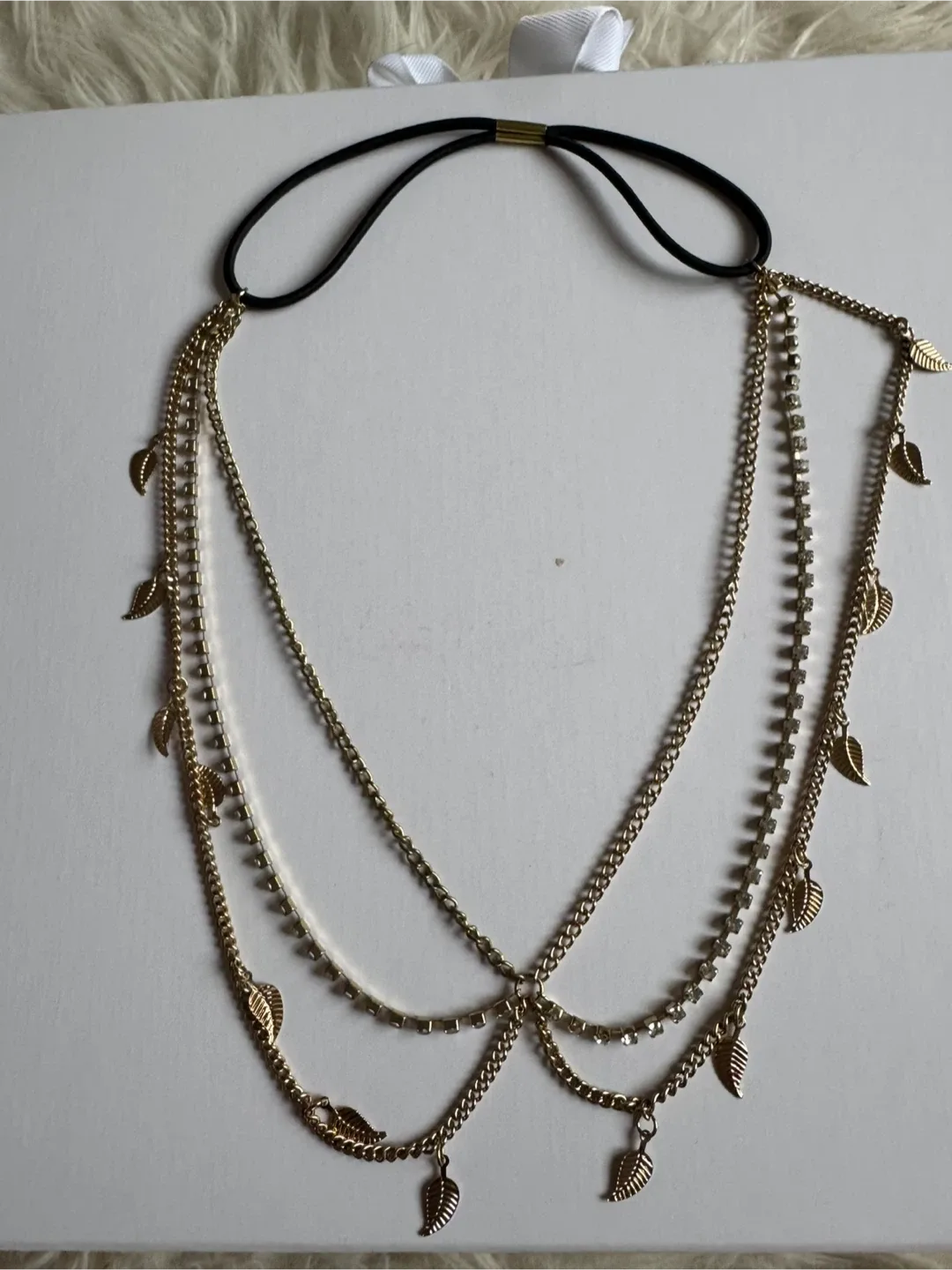 Gold Leaf Chain Headband image indicator(4)
