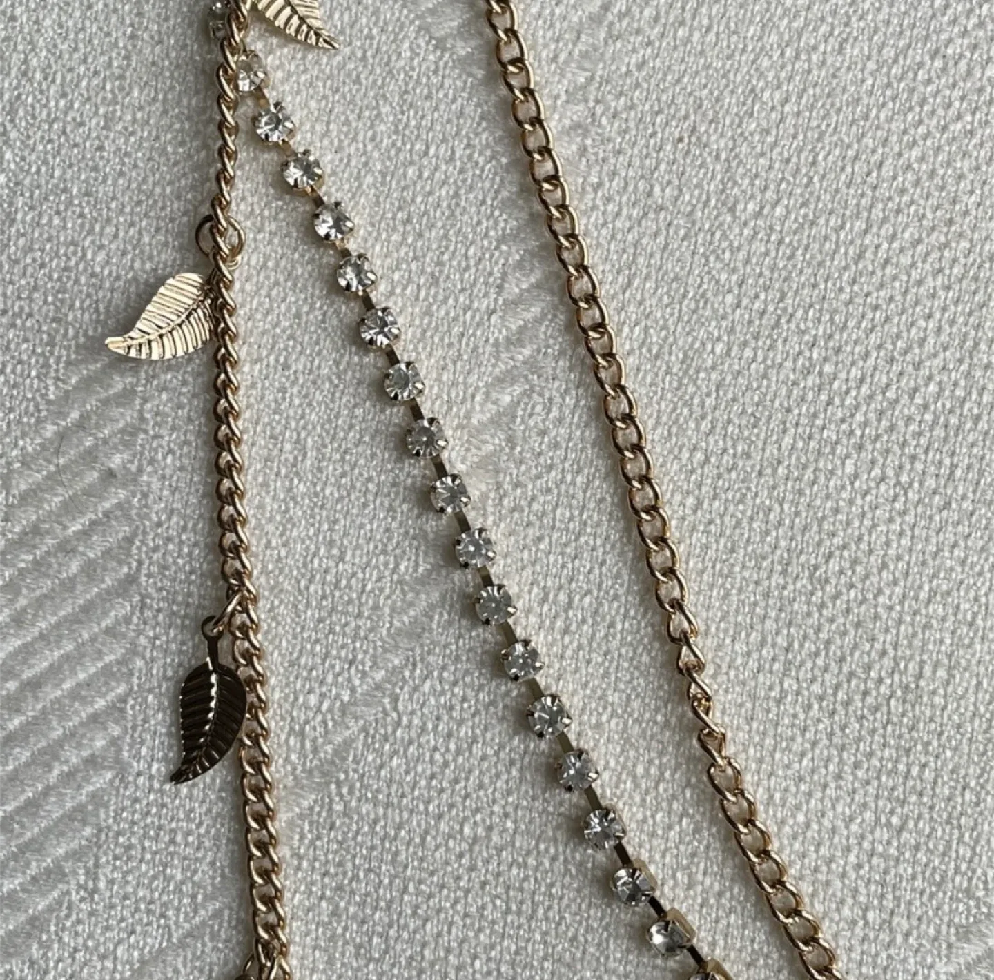 Gold Leaf Chain Headband image indicator(2)