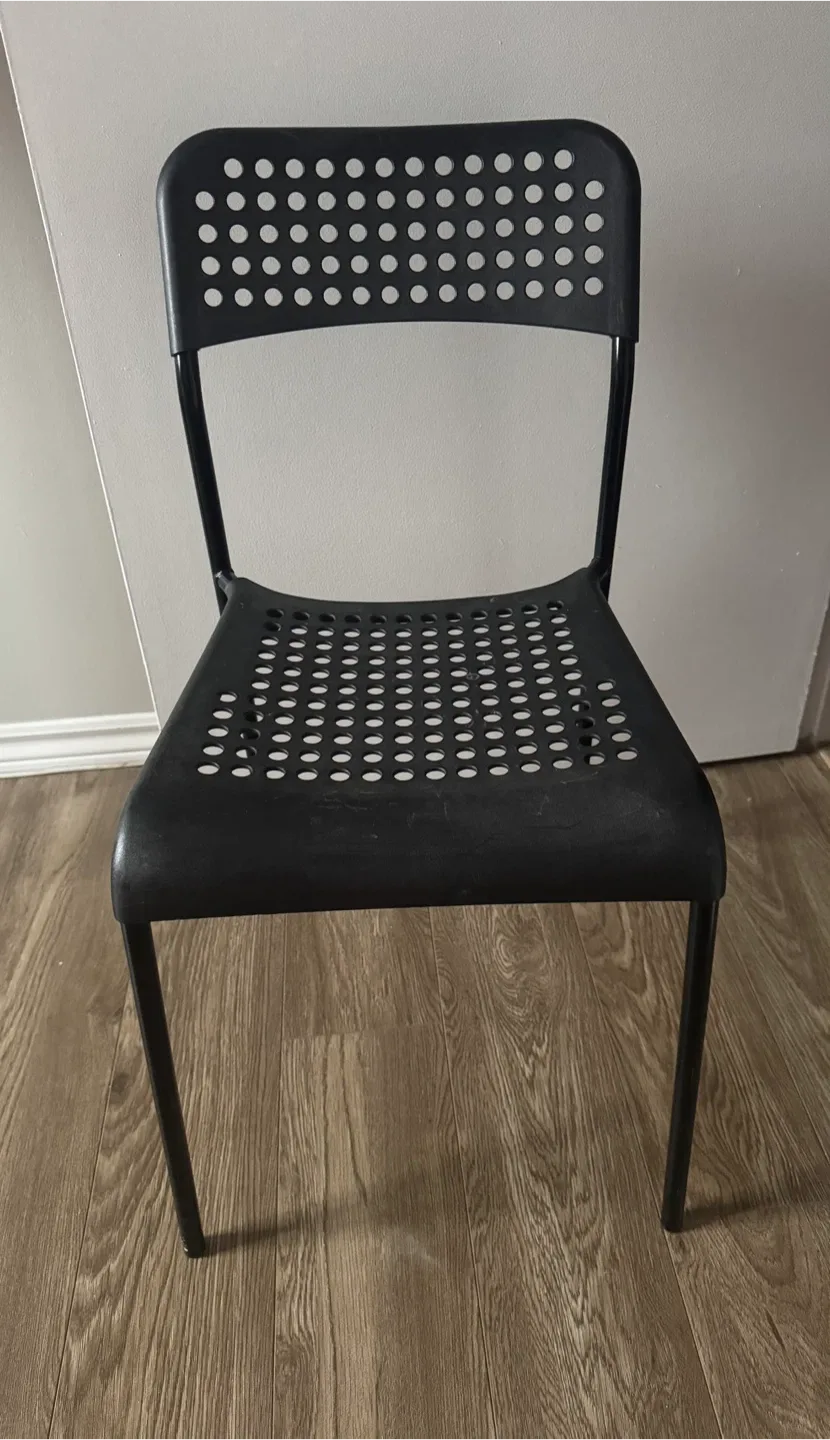 IKEA Stefan Black Chair image indicator(2)