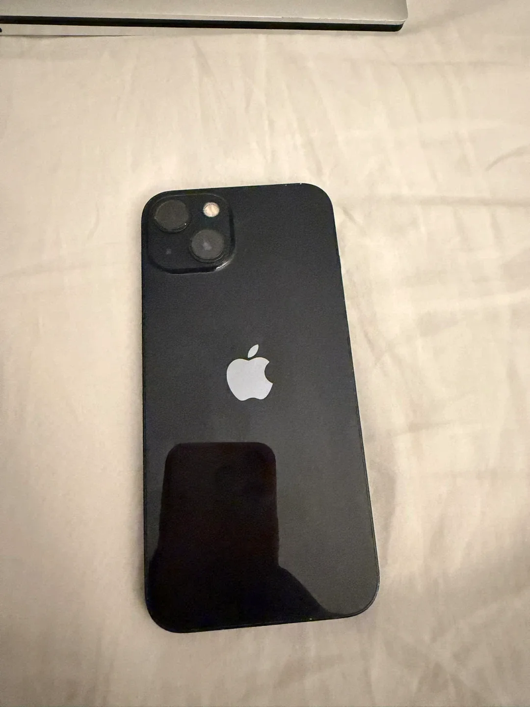 Like New iPhone 13 - Darl Blue image indicator(6)