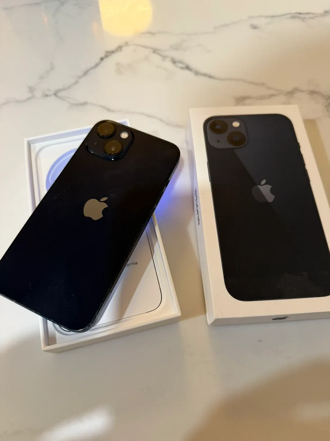 Like New iPhone 13 - Darl Blue image indicator(3)