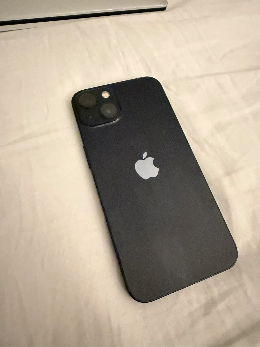 Like New iPhone 13 - Darl Blue image indicator(7)