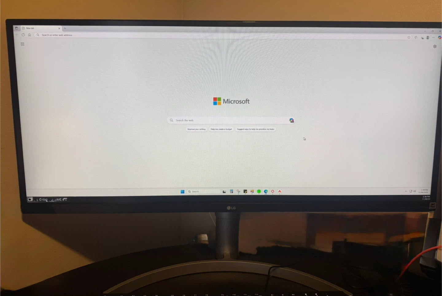 LG UltraWide Monitor - photo 2