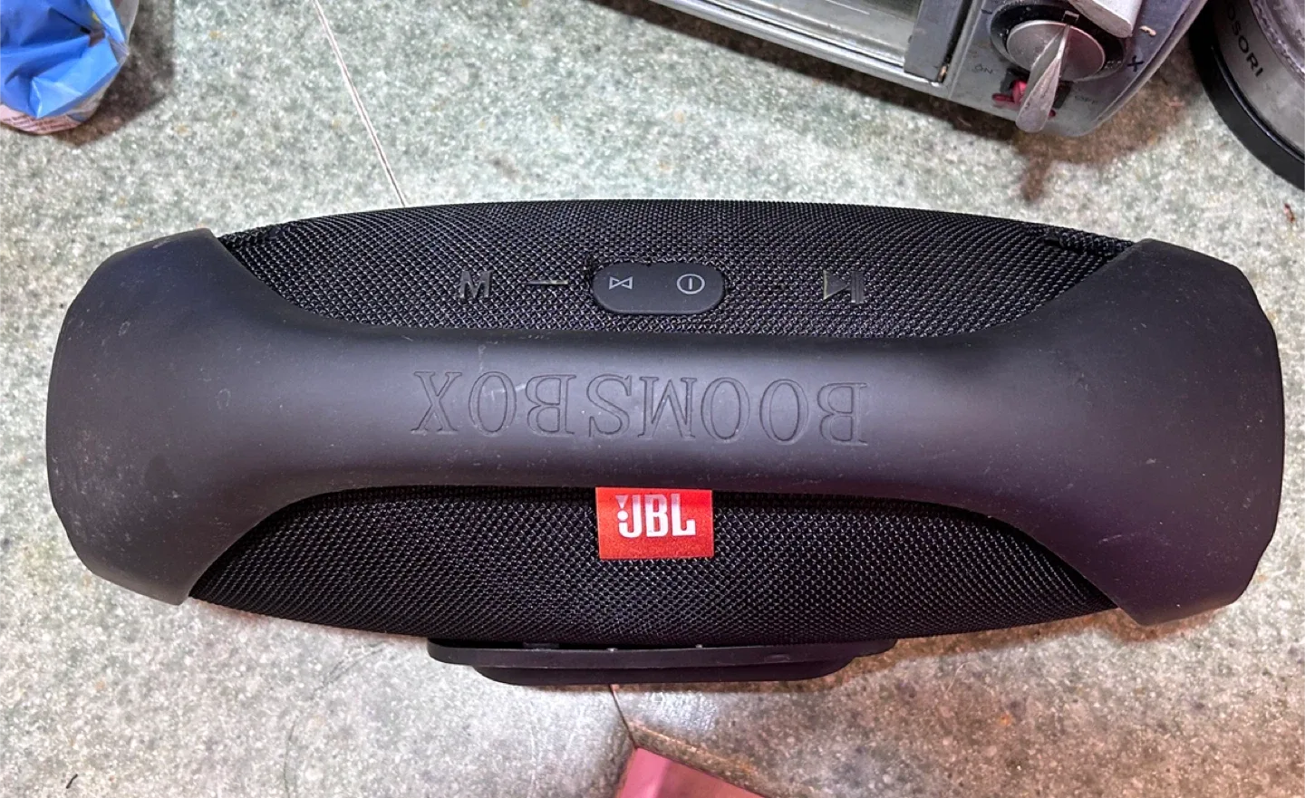 JBL Boomsbox image indicator(2)