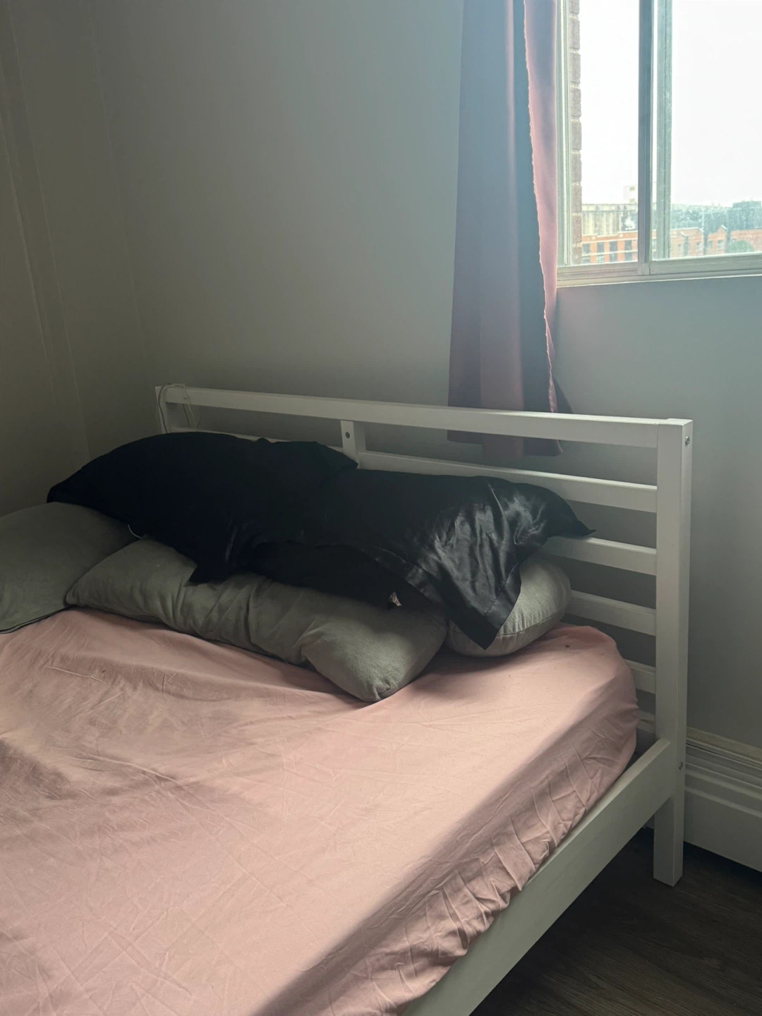 Queen Size Bed Frame + Mattress - photo 4