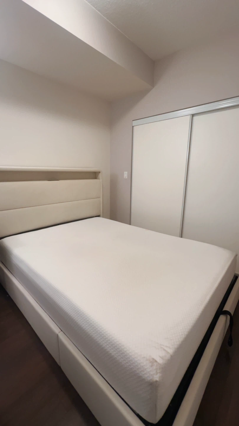 Queen Size Mattress - photo 2
