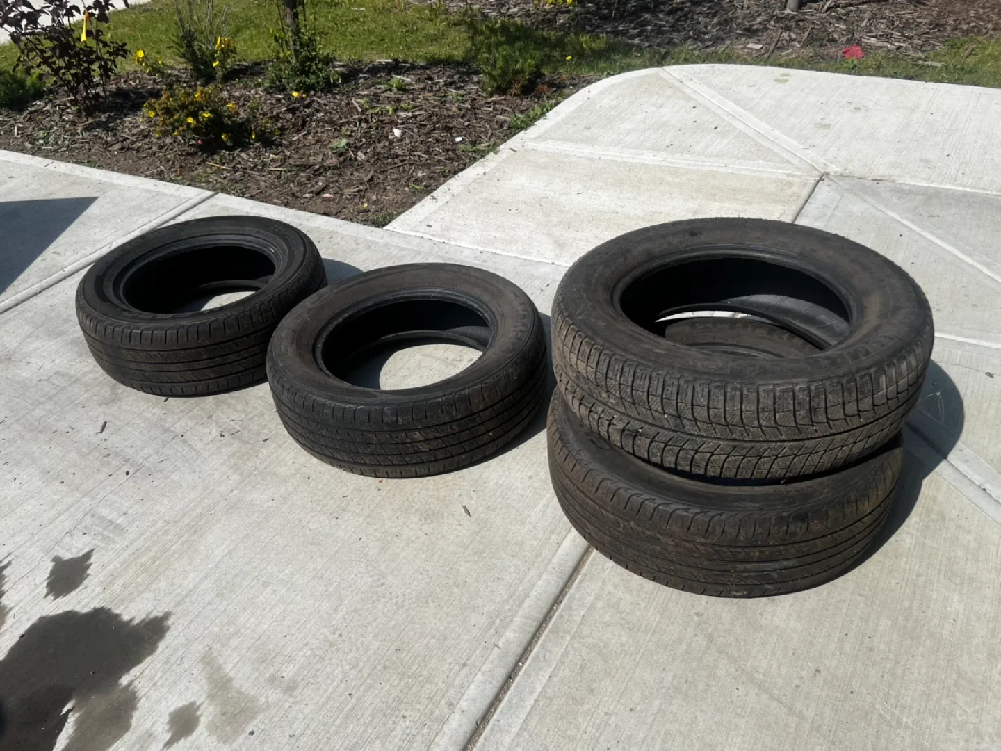 Four Tires 225/60R16 image indicator(2)