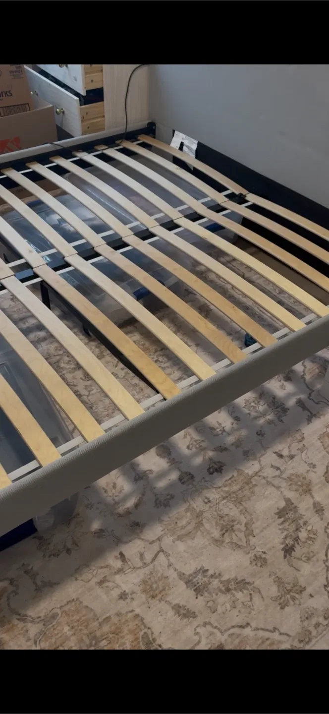 Queen Size Bed Frame and Mattress image indicator(2)