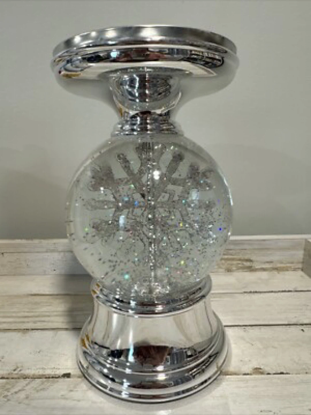 Bath & Body Works Snowflake Pedestal Candle Holder - photo 3