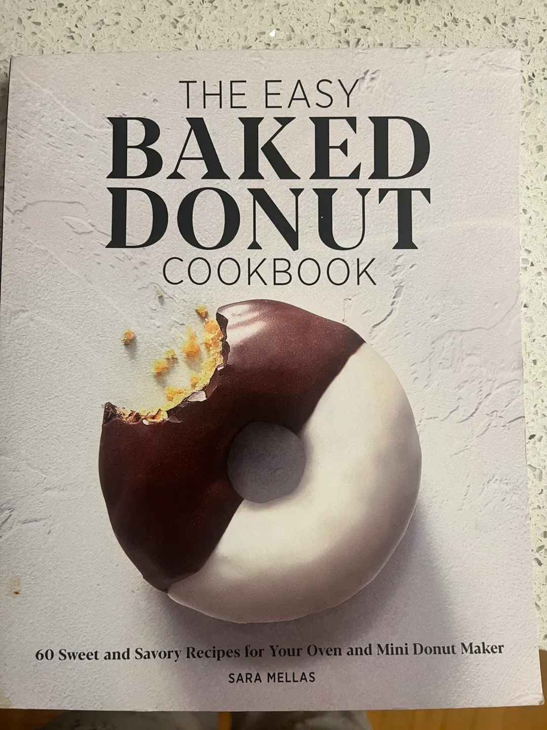 Bella Donut Maker - Red and baked donut cookbook image indicator(2)