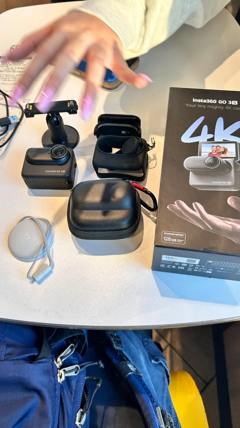 Insta Go3s(OFFERS WELCOMED) image indicator(2)