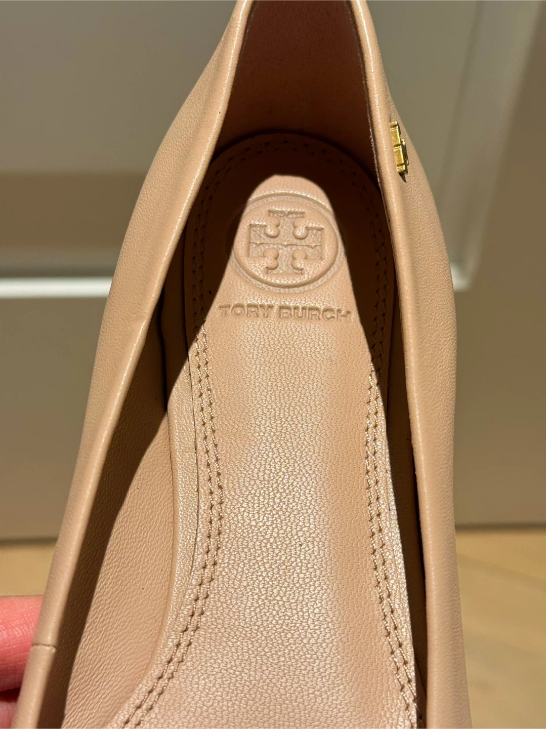 Tory Burch Nude Leather Flats - Size 7M (more like US 6.5) - photo 2