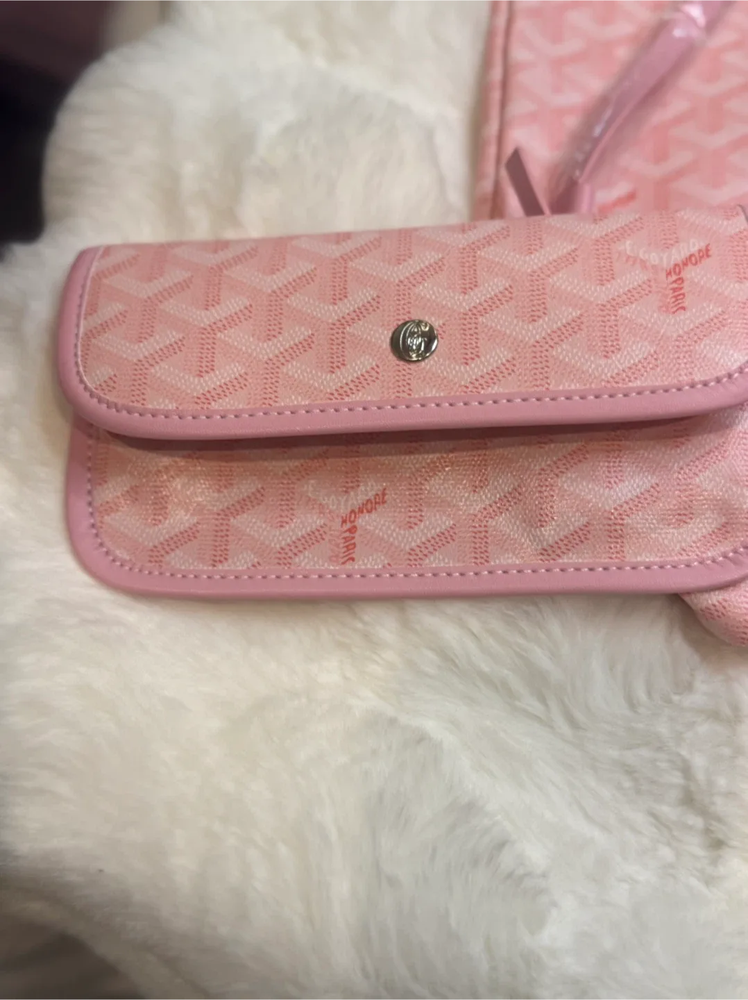 Goyard Inspired Pink Tote Bag image indicator(2)