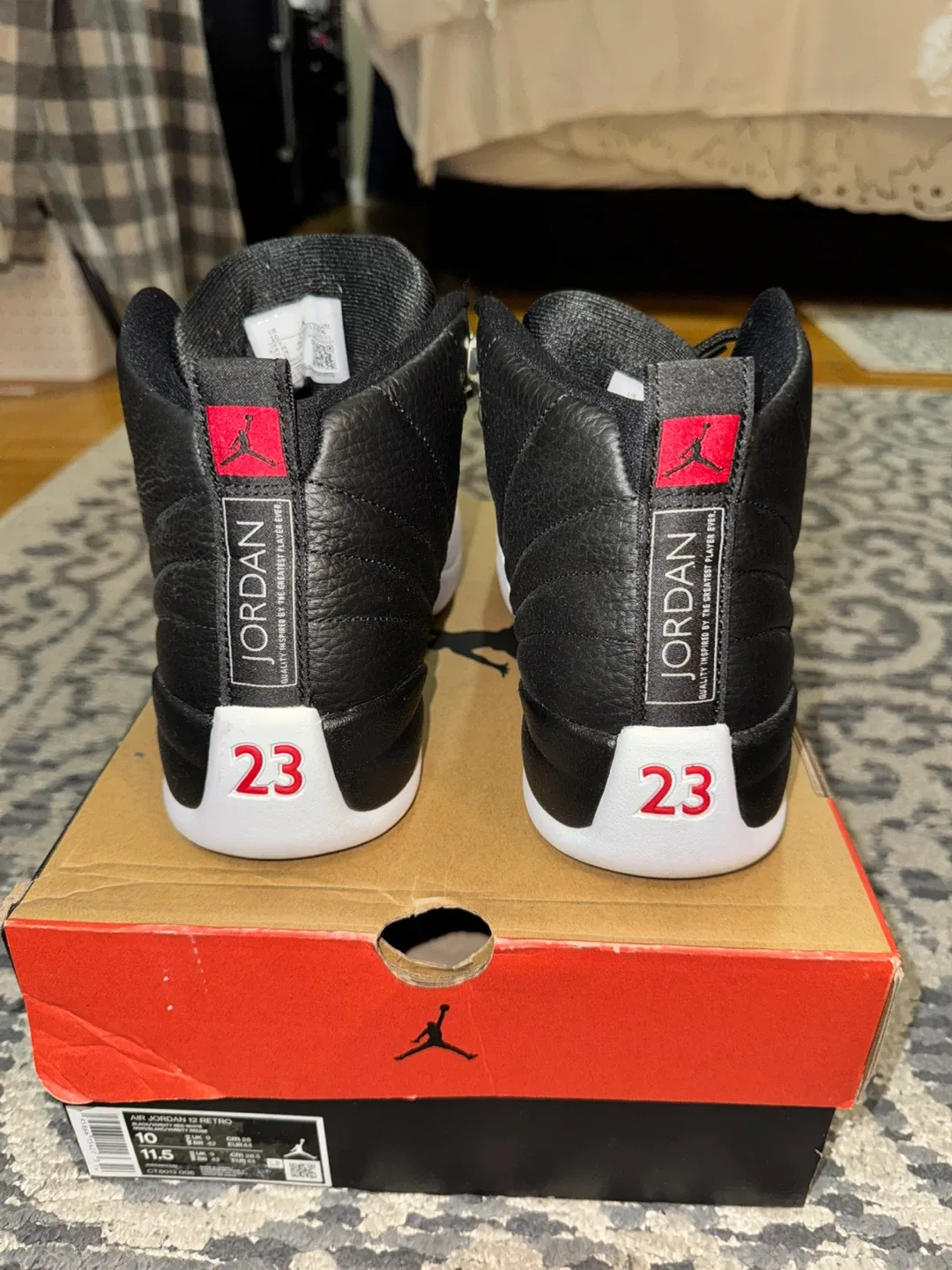 Jordan 12 Retro Black/White Size 10.5 image indicator(4)