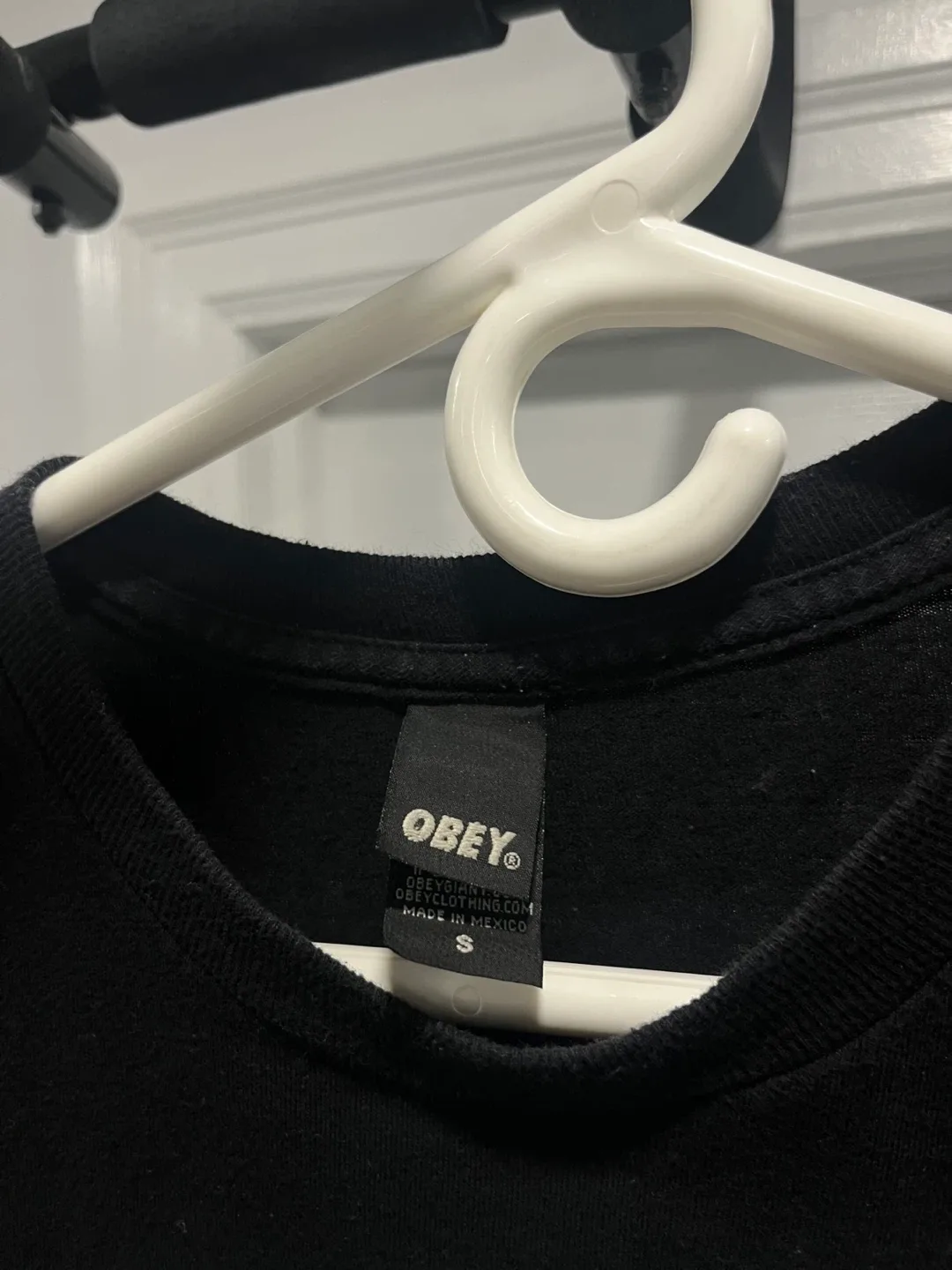 Obey T-Shirts - Black & Grey, Size S image indicator(5)