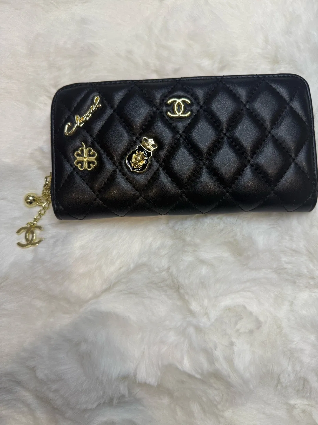 Chanel Inspired Black Quilted Wallet image indicator(3)