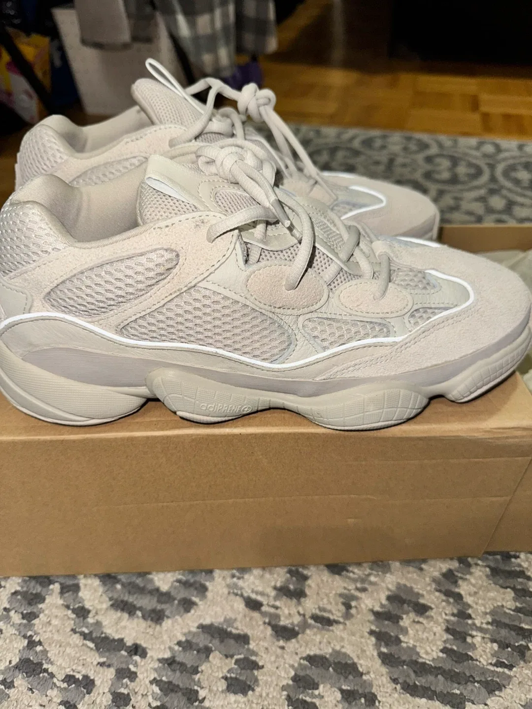 Adidas Yeezy 500 Blush image indicator(2)