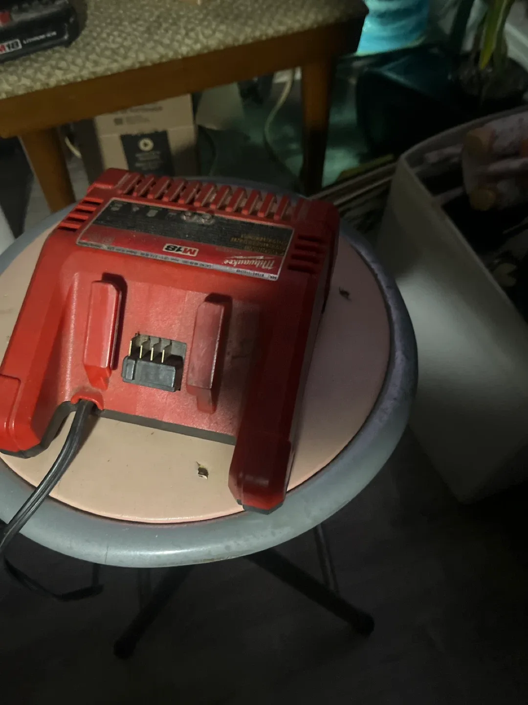 Milwaukee M18 Battery & Charger image indicator(2)