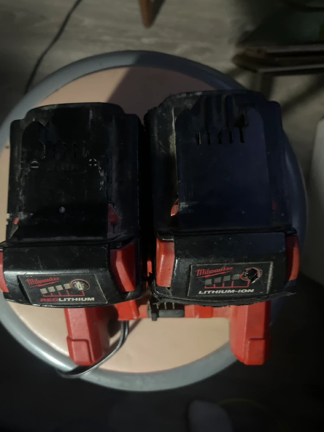 Milwaukee M18 2 Batteries & Charger - photo 4