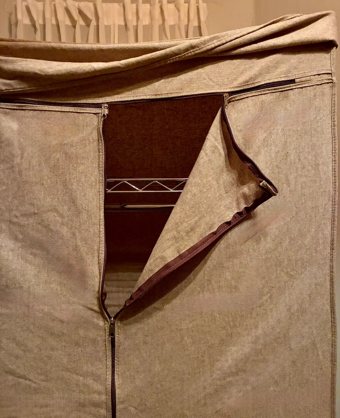 Chrome Rolling Garment Rack image indicator(9)