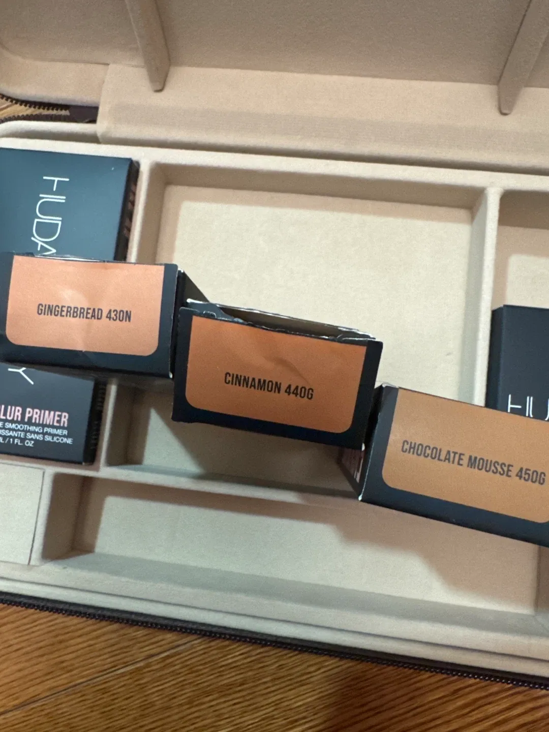 Huda Beauty Face Bake & Easy Blur Set image indicator(3)