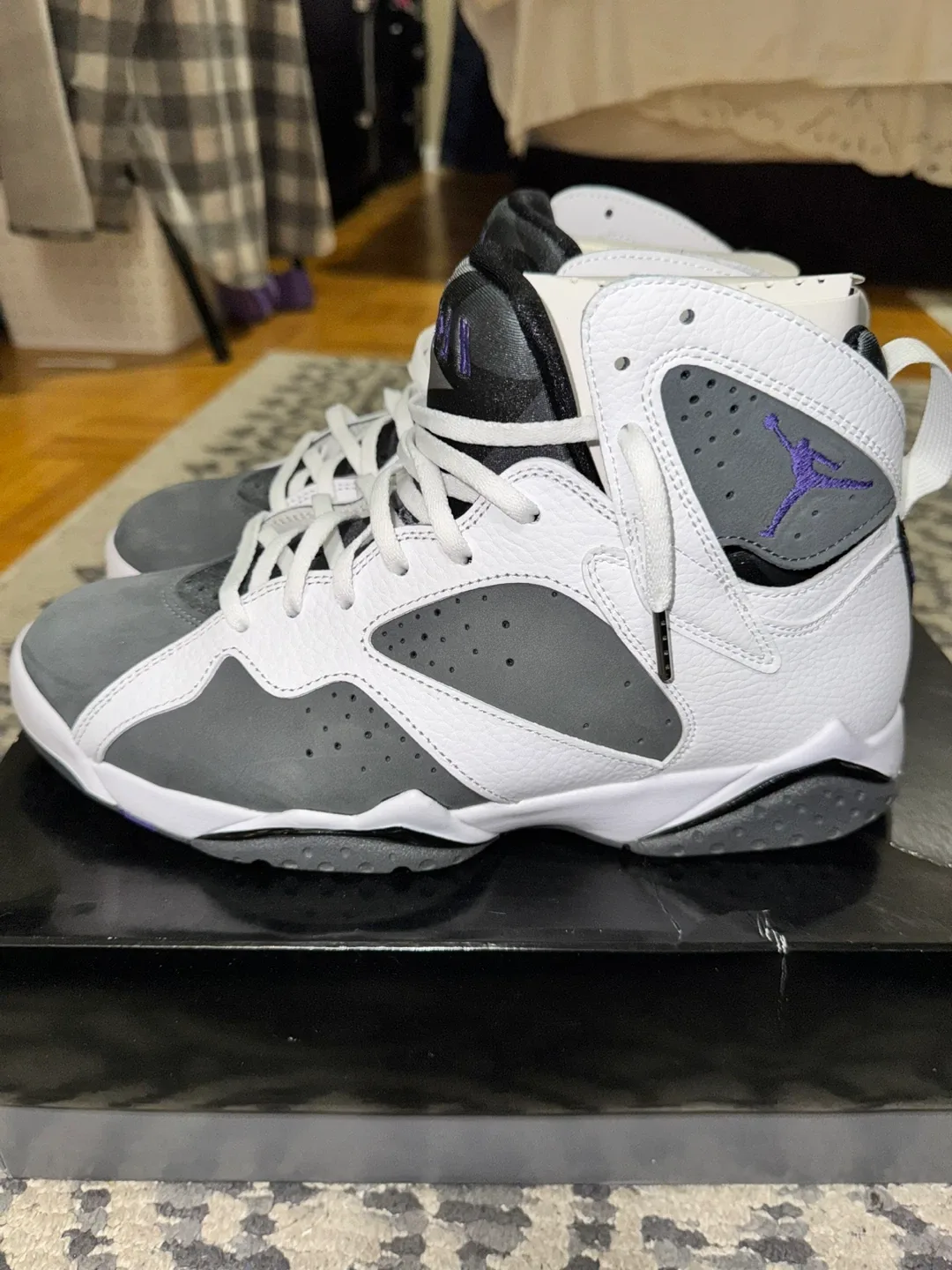 Air Jordan 7 Retro Flint image indicator(2)