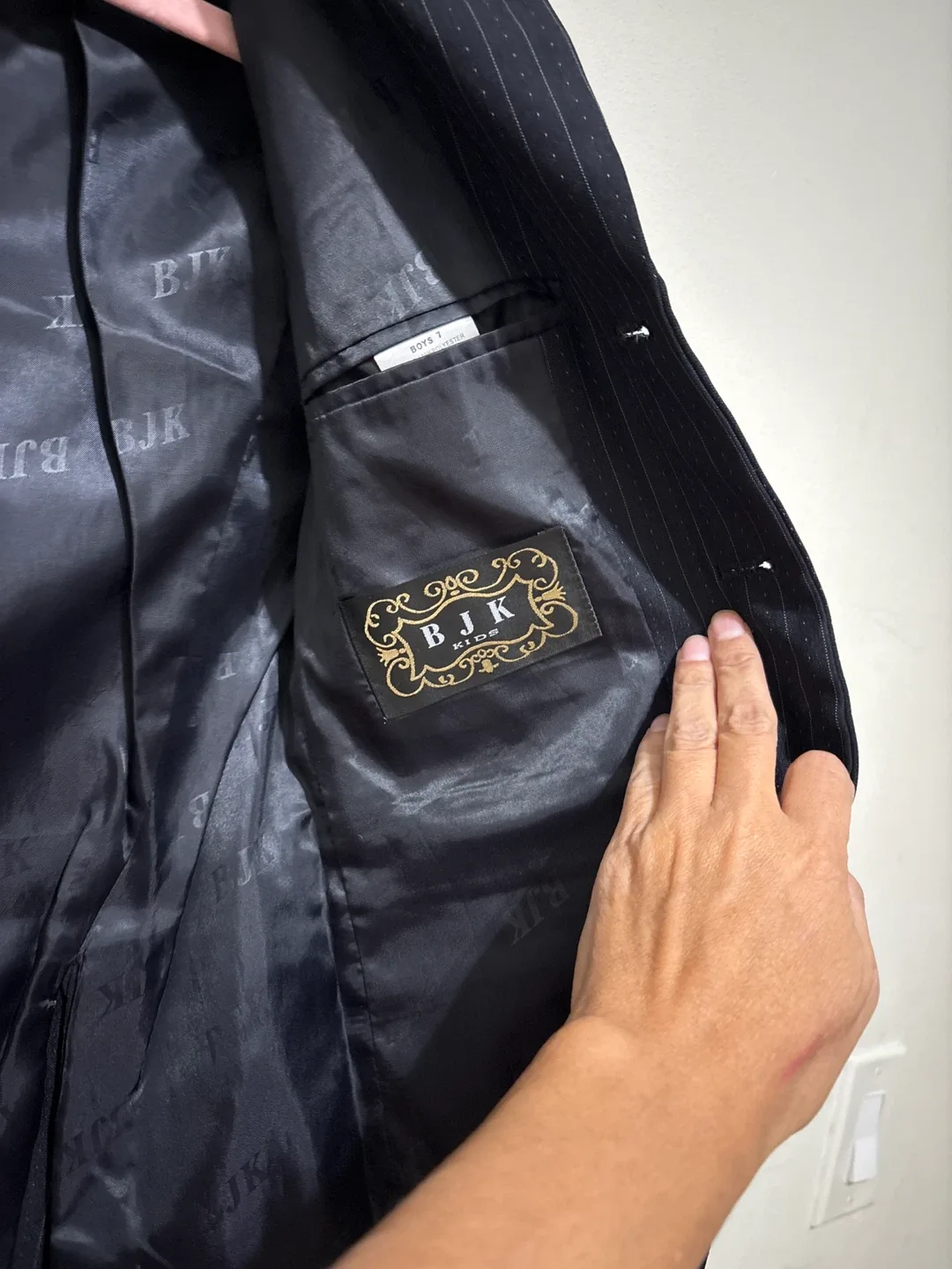 BJK Kids Collection Striped Blazer - Size 7 image indicator(5)