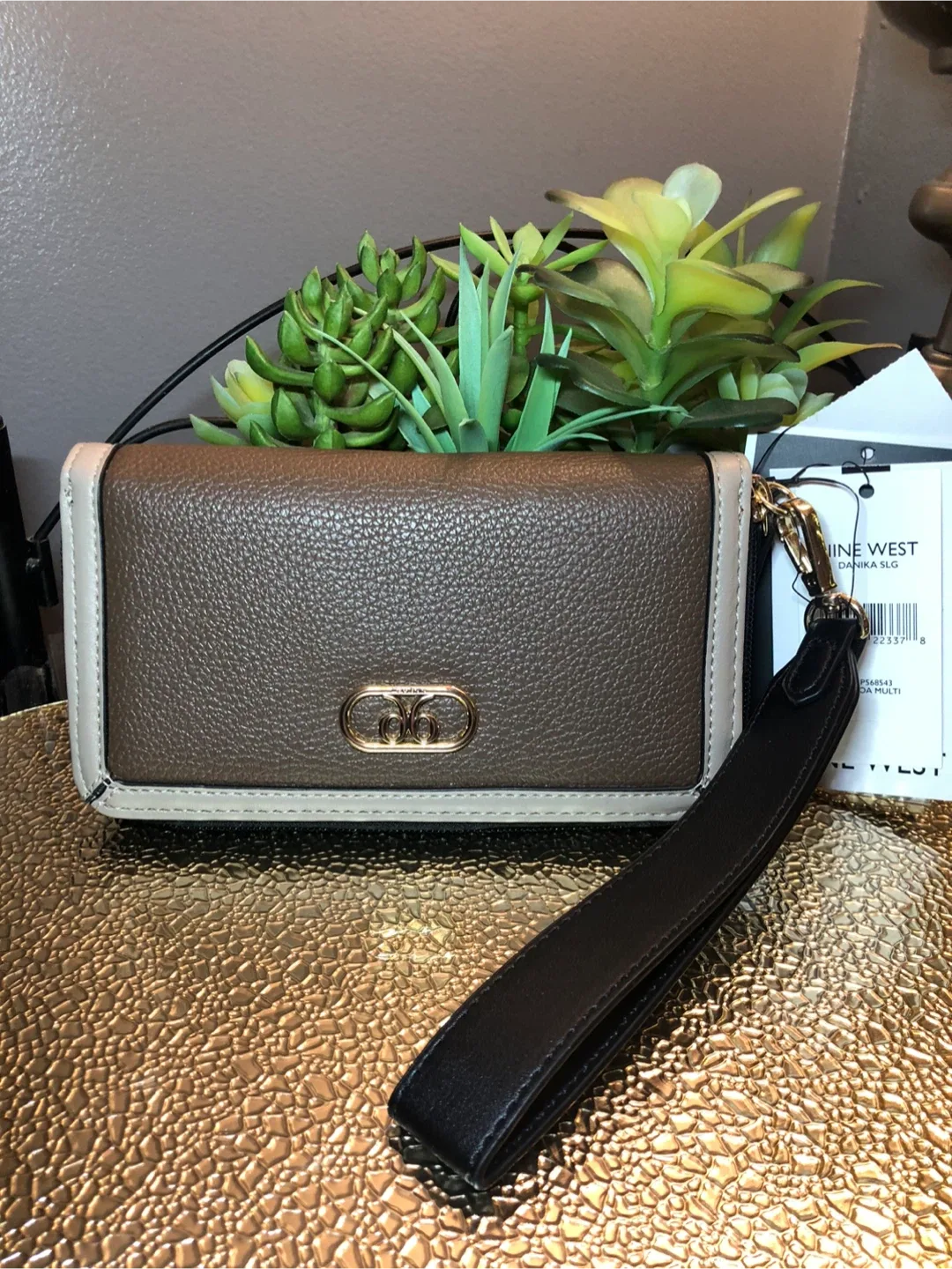 Nine West Danika SLG Wristlet