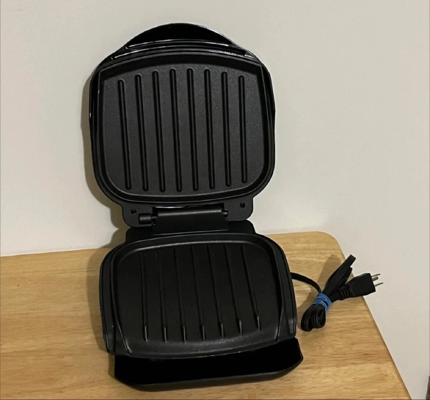 George Foreman Electric Lean Meat Fat Grilling Machine - Black image indicator(3)