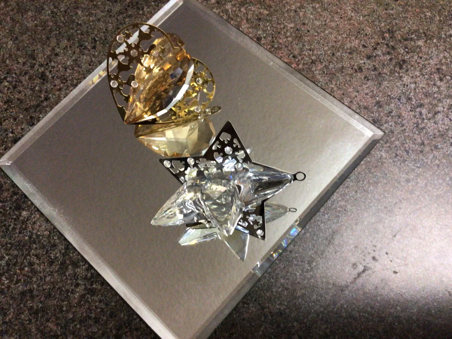 Swarovski Crystal Christmas Decorations and Figurines image indicator(2)