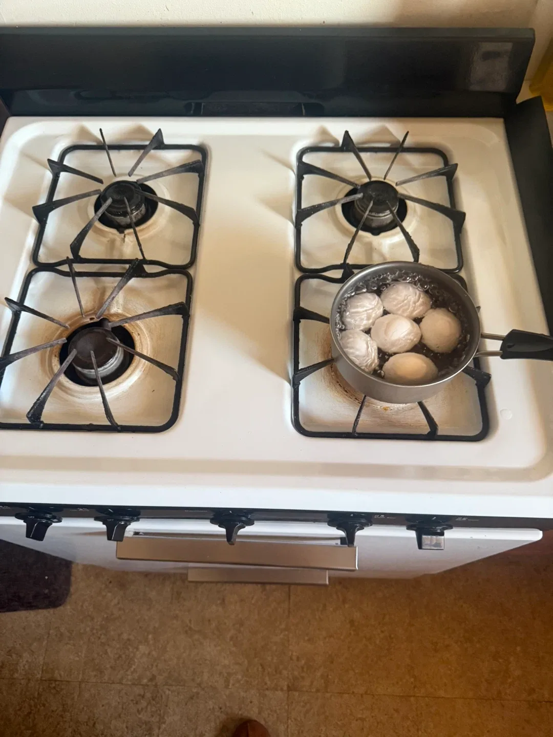 White Magic Chef Gas Range image indicator(2)