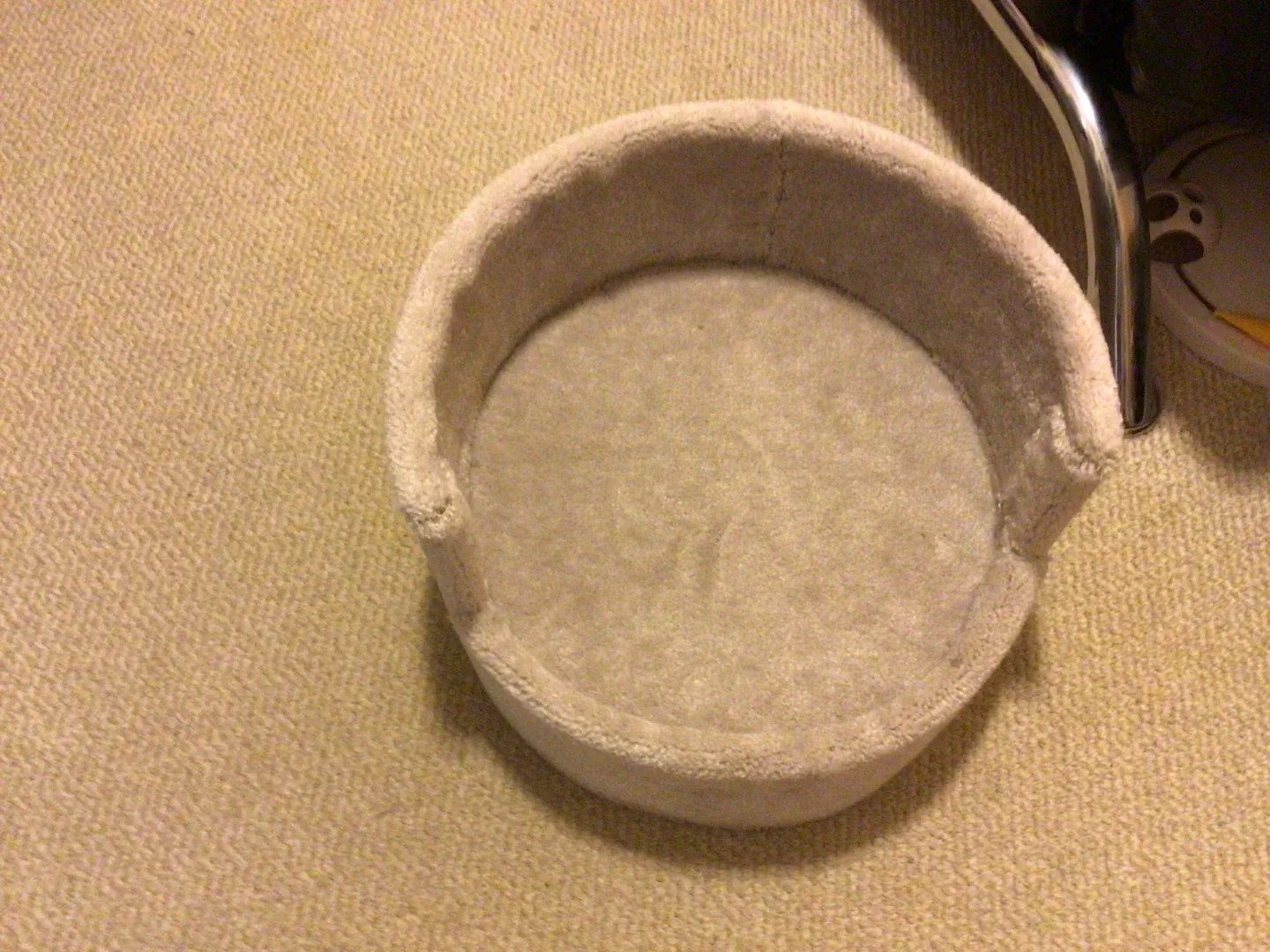 Cozy Beige Pet Bed,2sizes image indicator(2)