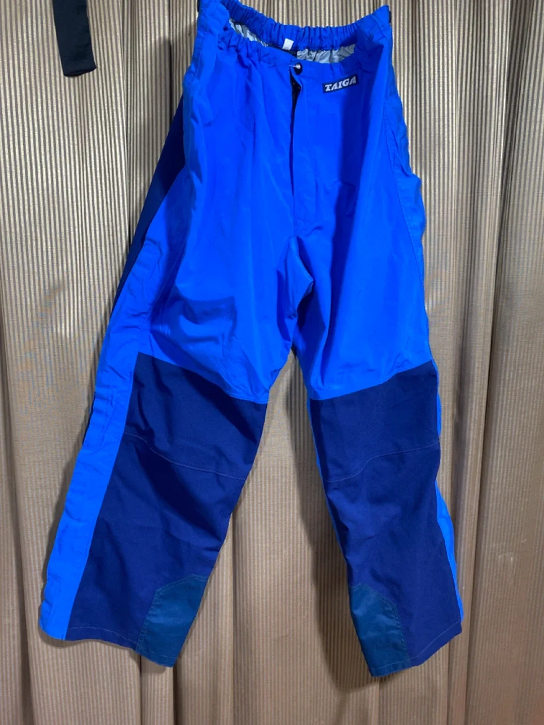 Taiga Blue Snow Pants size M