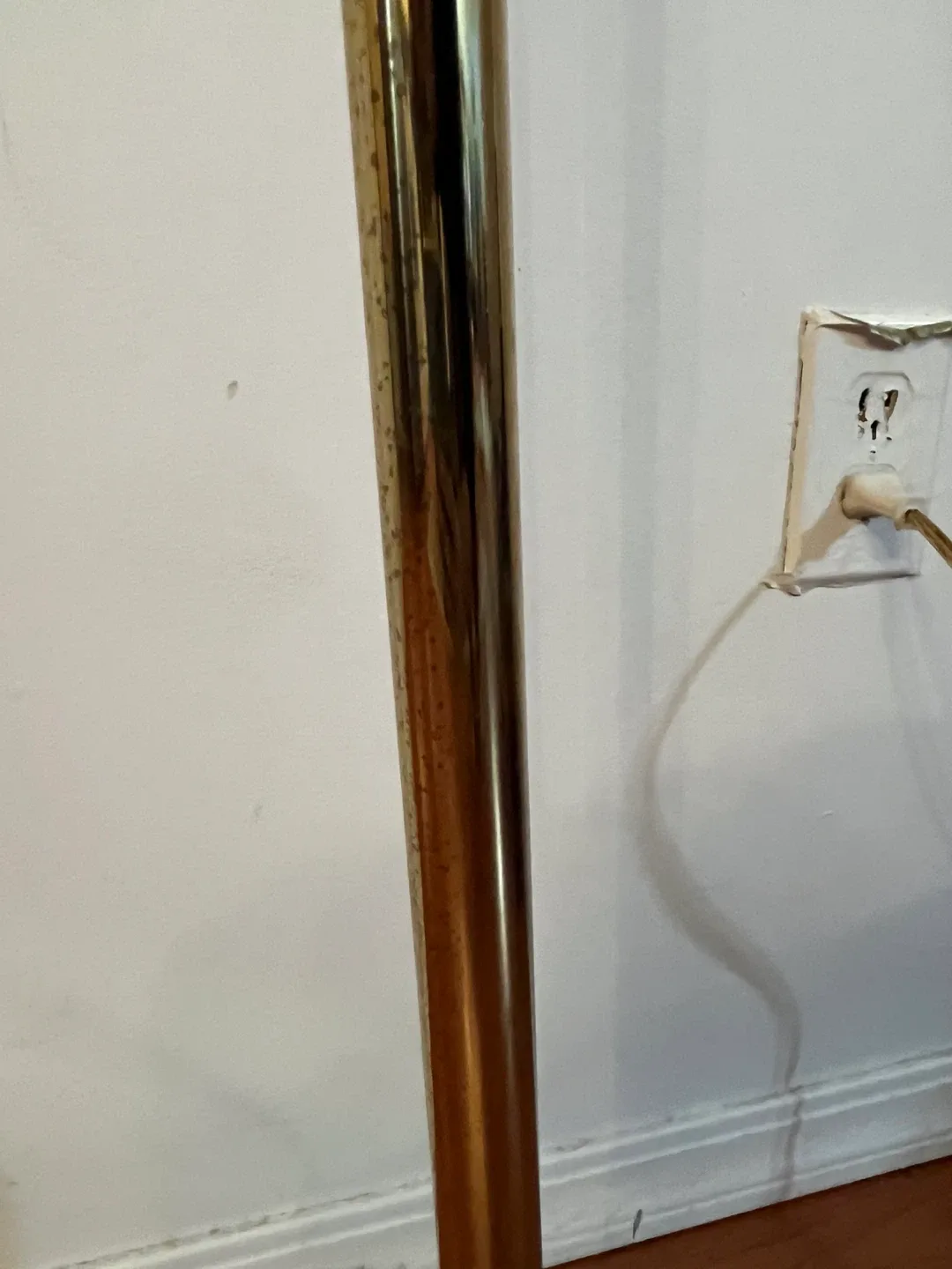 Gold Finish Floor Lamp image indicator(3)