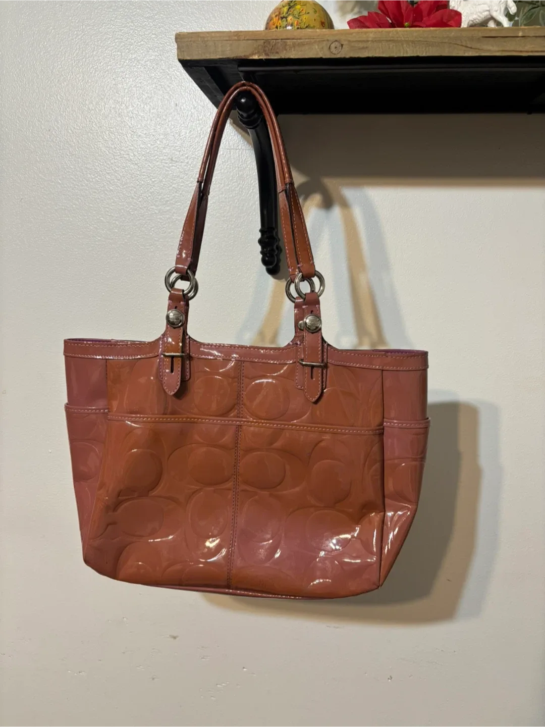 Coach Patent Leather Tote Bag image indicator(2)